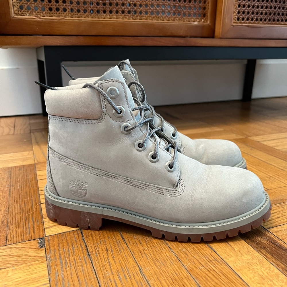 Timberland Boots - Light Gray, great condition! (Unisex)